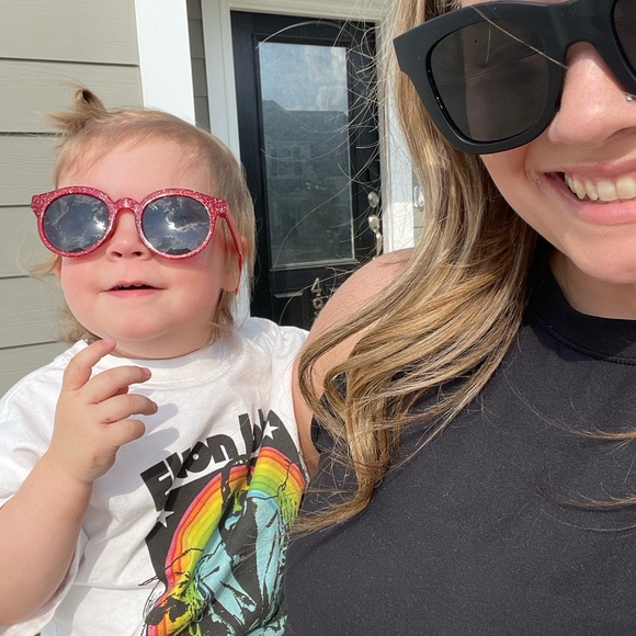 Meet your Posher, Kelli - Picture 4 of 4